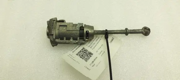 Citroen C3 Aircross Front door lock (next to the handle) 