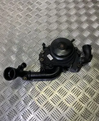 Mercedes-Benz C W204 Water pump A6512006401