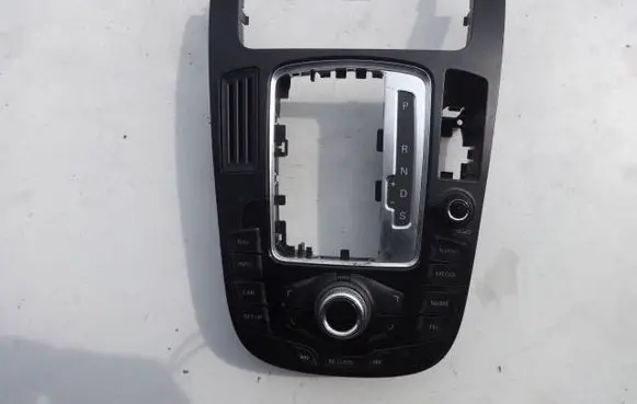 Audi A5 8T 8F Head unit multimedia control 