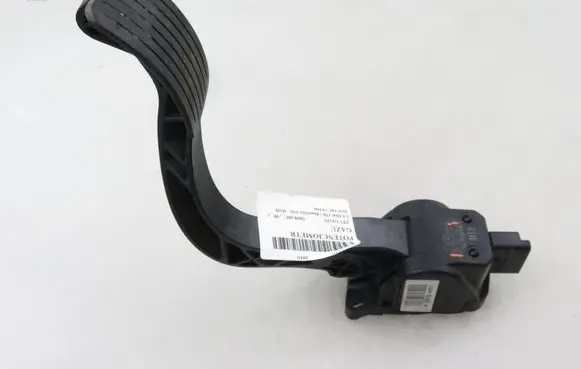 Peugeot 5008 Accelerator throttle pedal 9671416880 0280755167
