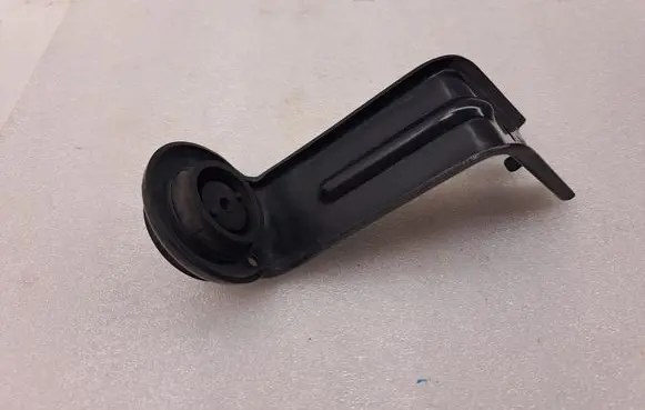 Toyota Avensis T270 Radiator mount bracket 165330R020