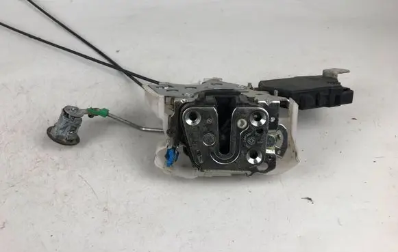Subaru Forester SG Front door lock 61032SA070