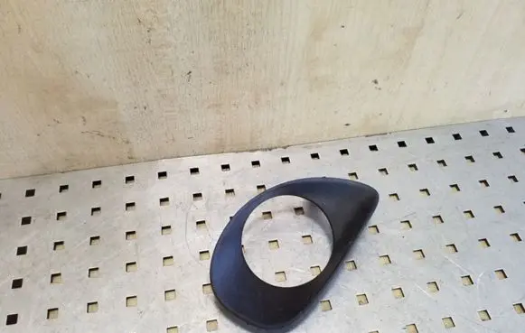 Toyota Yaris Front fog light trim/grill 814810D020