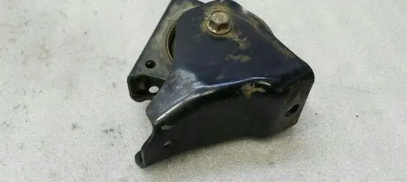 Mitsubishi Lancer X Engine mount bracket MN184355