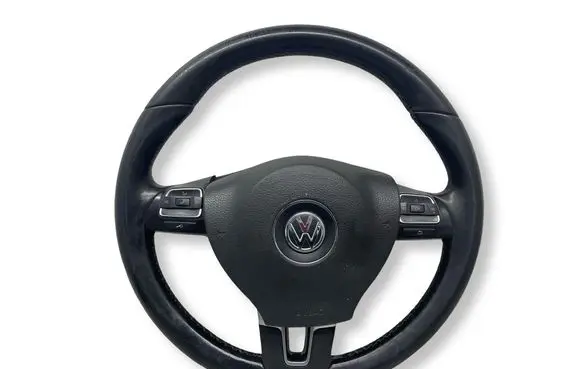 Volkswagen Golf VI Steering wheel 