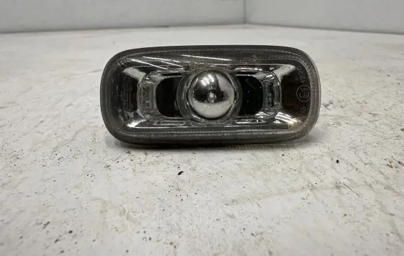Audi A3 S3 8P Front fender indicator light 8e0949127
