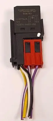 Volvo XC90 Fuel pump relay 9494783