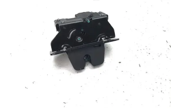 Peugeot 3008 III Tailgate/trunk/boot lock/catch/latch 9843351880