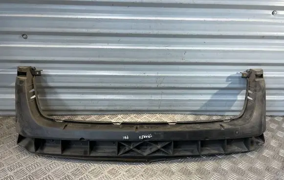 Front bumper mounting bracket