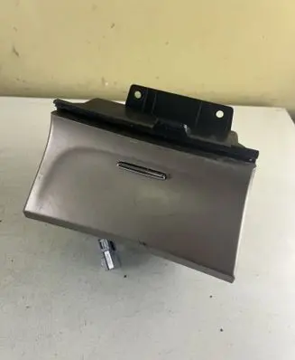 Jeep Grand Cherokee Glove box central console X90020202MR X90020202M X90020202