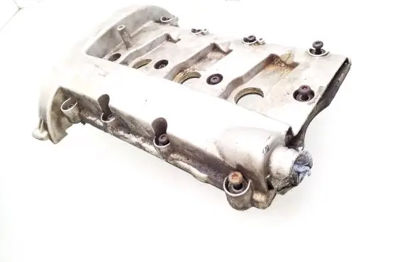 Audi A4 S4 B6 8E 8H Rocker cam cover 06C103472G