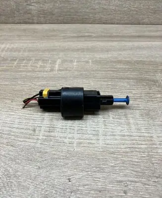 Opel Astra G Brake pedal sensor switch 09132299 09175172