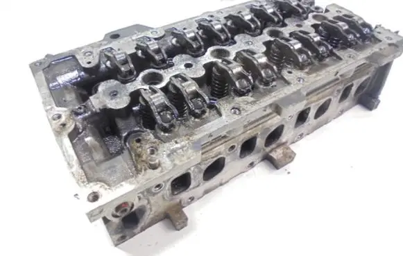 Opel Astra H Engine head 55188595