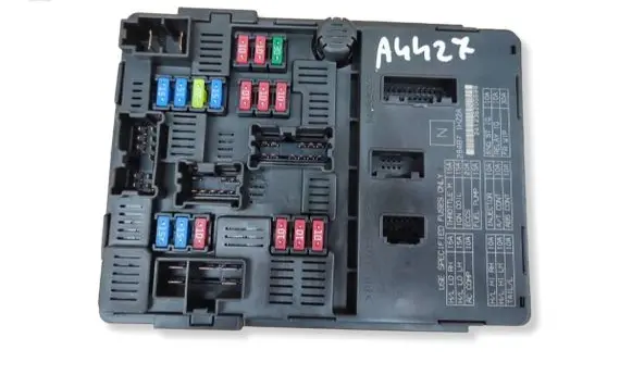 Nissan Micra Fuse module 284B71HZ2A