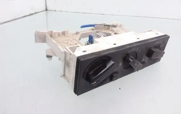 Mitsubishi Space Star Climate control unit MR262492