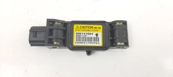 Mitsubishi Grandis Airbag deployment crash/impact sensor W002T11071 MN141004