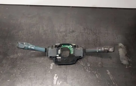 Volvo S80 Wiper control stalk 30658614
