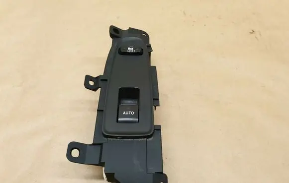 Lexus GS 300 350 430 450H Electric window control switch 8403030110