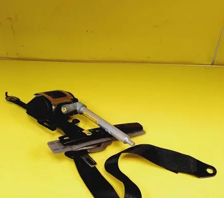 Nissan Primera Front seatbelt 868849F520