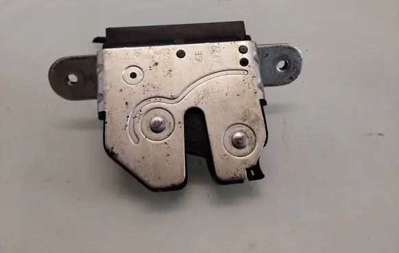 Opel Corsa D Tailgate/trunk/boot lock/catch/latch 55701971 A727