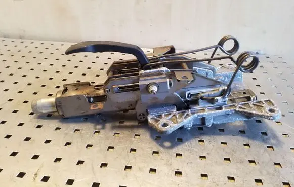 Audi A4 S4 B7 8E 8H Steering wheel axle 8E0419502 ZG501959 8E0419378A