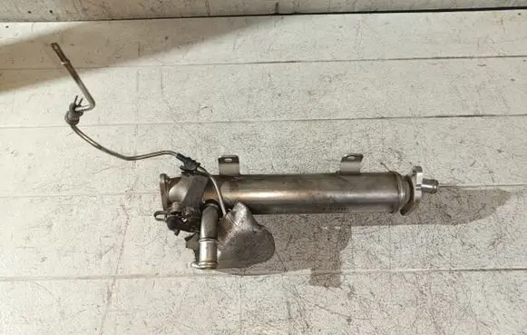 Audi A3 S3 8P EGR valve cooler 03L131512B CBA