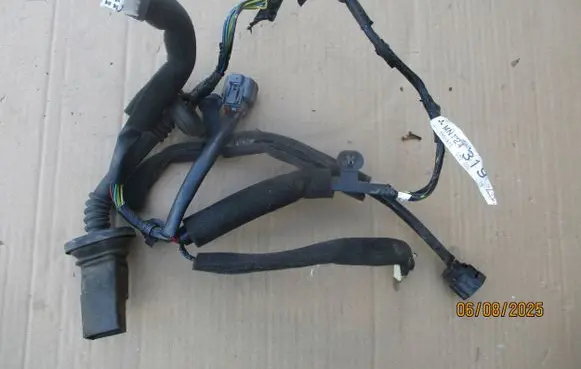 Mitsubishi Lancer Rear door wiring loom MN124