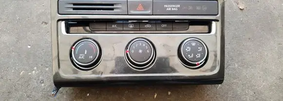 Volkswagen Golf Sportsvan Interior fan control switch 5G0907426AQ