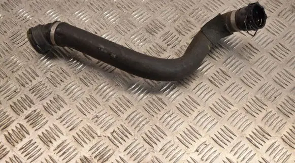 BMW 5 G30 G31 Engine coolant pipe/hose 8602603