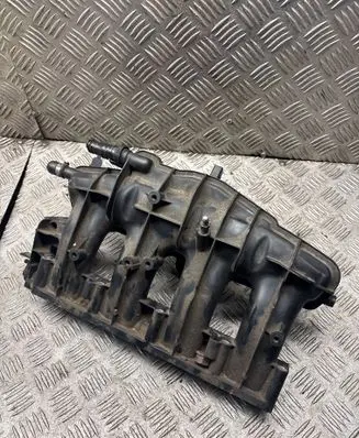 Audi A6 S6 C6 4F Intake manifold 06D133192E
