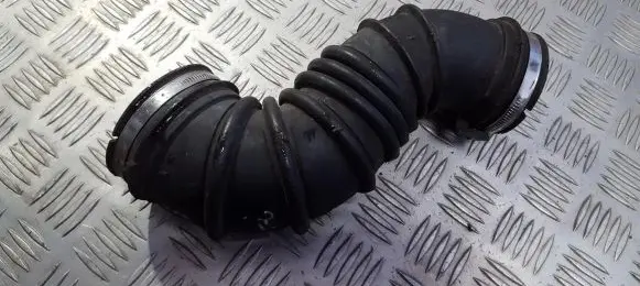 Air intake hose/pipe