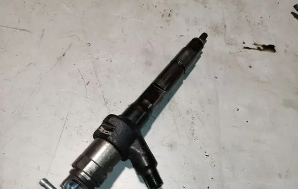 Mazda 6 Fuel injector R2AA13H50
