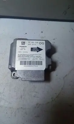 Opel Zafira A Airbag control unit/module 9058236