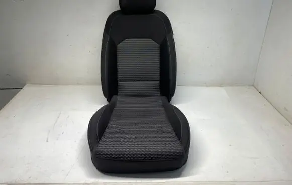 KIA Xceed Front driver seat 