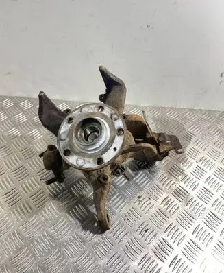 Skoda Octavia Mk2 (1Z) Front wheel hub