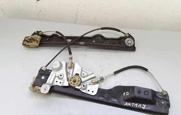 Opel Astra J Front window lifting mechanism without motor 915368103