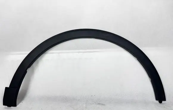 MG ZS Front arch trim 10252368