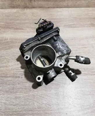 Toyota Corolla Verso AR10 Throttle valve 220300D021
