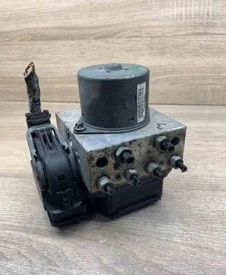 Ford Mondeo MK IV ABS Pump 7G912C405AA