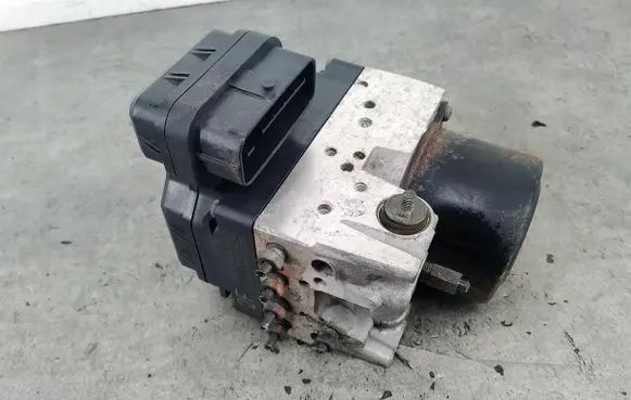 Toyota Yaris ABS Pump 