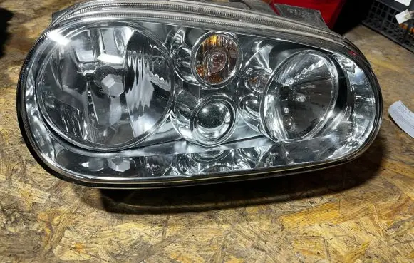 Volkswagen Golf IV Headlight/headlamp 205386RS 205386