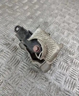 Jaguar E-Pace Engine mount bracket