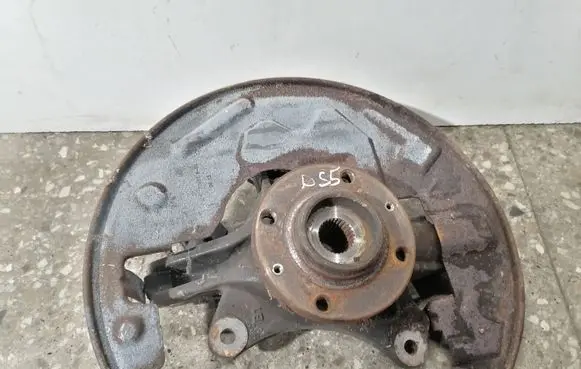 Citroen DS5 Front wheel hub P62
