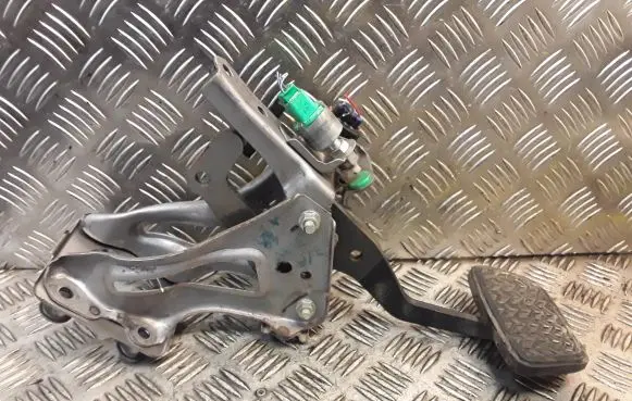 Lexus GS 300 350 430 450H Brake pedal 8951028010