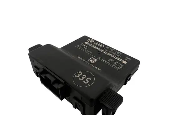 Audi A3 S3 A3 Sportback 8P Gateway control module 1K0907530K 1K0907951
