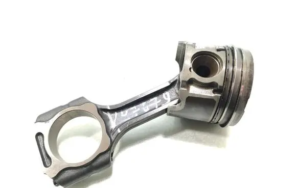 SsangYong Rexton Piston with connecting rod 