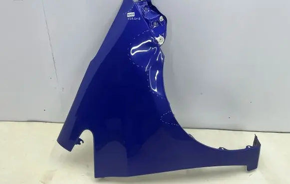 Toyota Verso-S Fender 