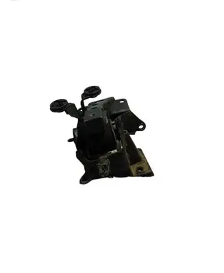 Nissan X-Trail T30 Engine mount bracket