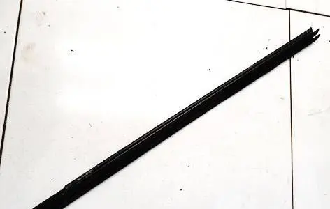 Ford Kuga I Front door glass trim molding 