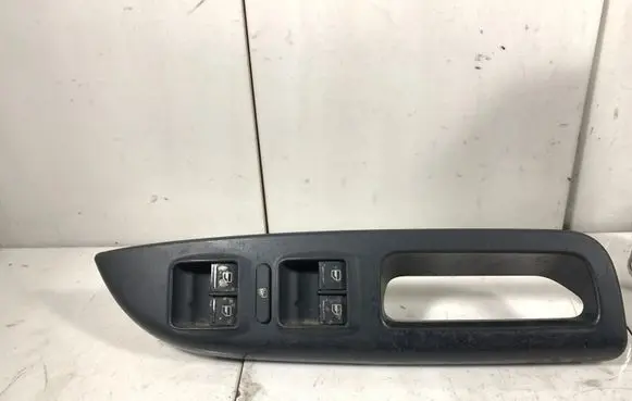 Skoda Octavia Mk2 (1Z) Electric window control switch 1Z2867172